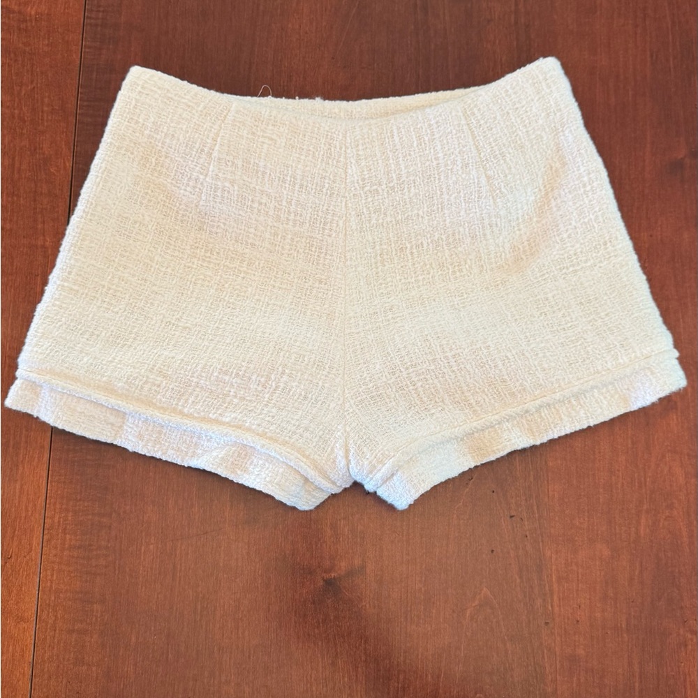 Valentino cotton couture tweed
Size 0 or XS - Picture 8 of 11